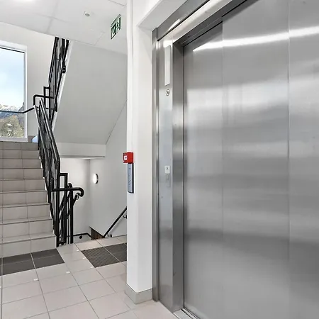 شقة Modern With Balcony In The Center Of