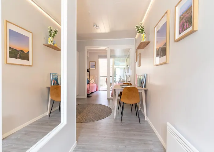 Modern With Balcony In The Center Of Leilighet *